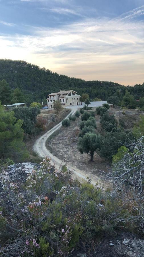Masia Mas De La Creu Валдеробрес Екстериор снимка